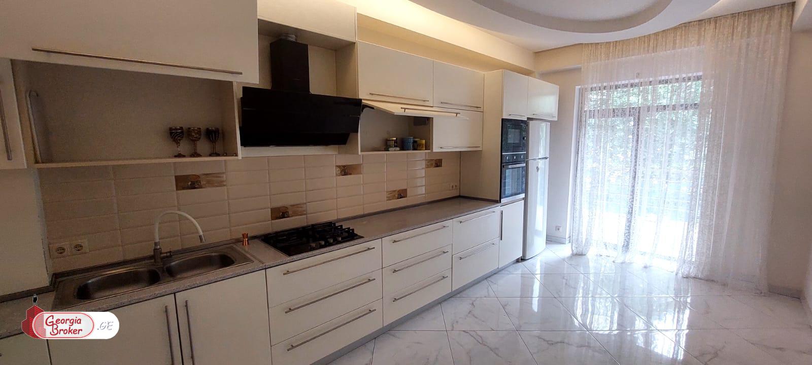 ქირავდება ახალი გარემონტებული 4 ოთახიანი ბინა აბაშიძეზე